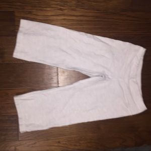 White lululemon capris